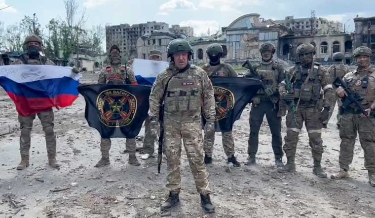 'From house to house:' Wagner says Bakhmut fully captured but Ukraine denies - Vimarsana News