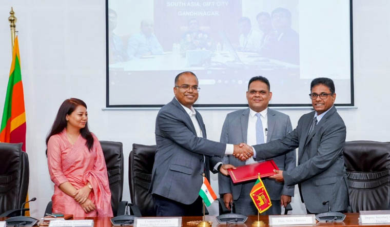 Sri Lanka: India extends $1bn credit line by another year