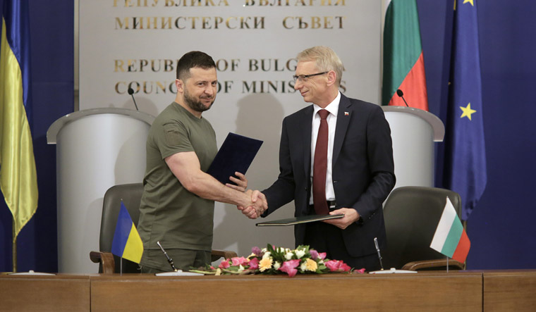 Zelenskyy visits Bulgaria, to get Russian-made reactors under energy deal - Vimarsana News