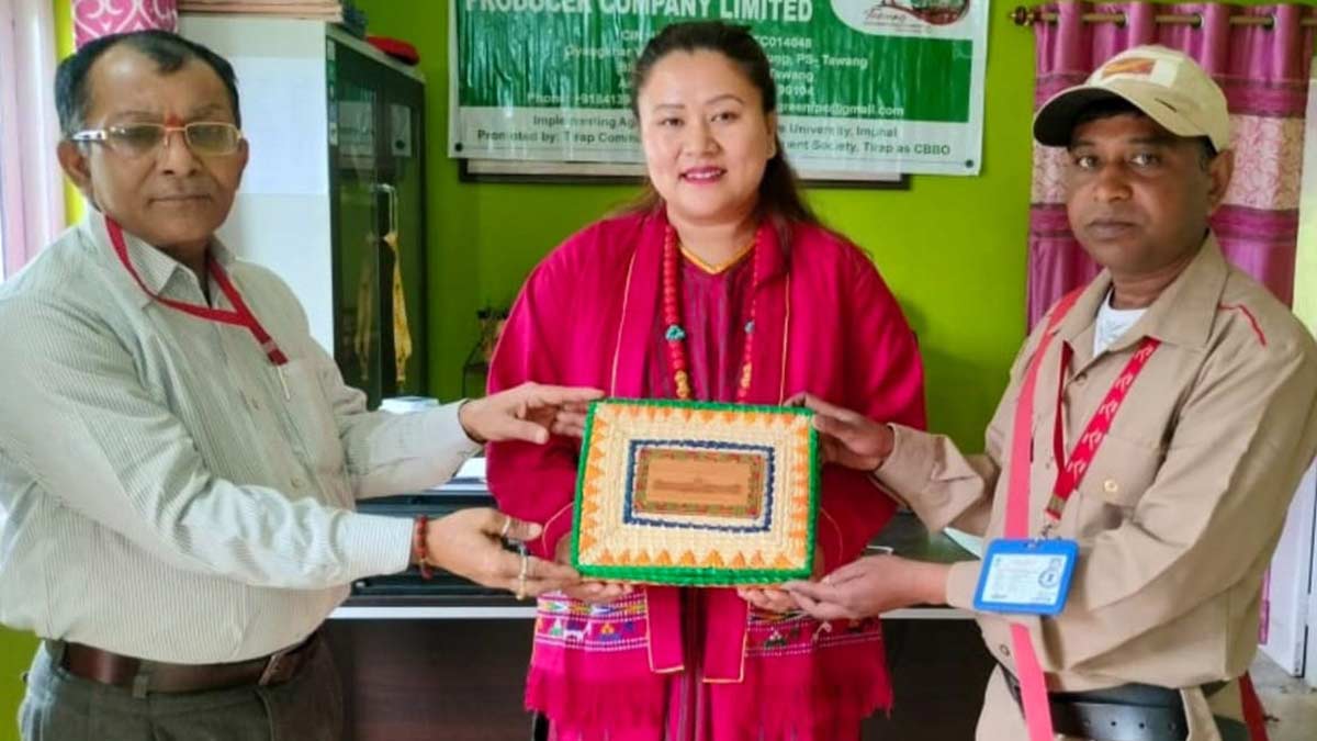 Beyond the card: Inside the artisanal treasure box of India's Presidential  Independence Day invitation