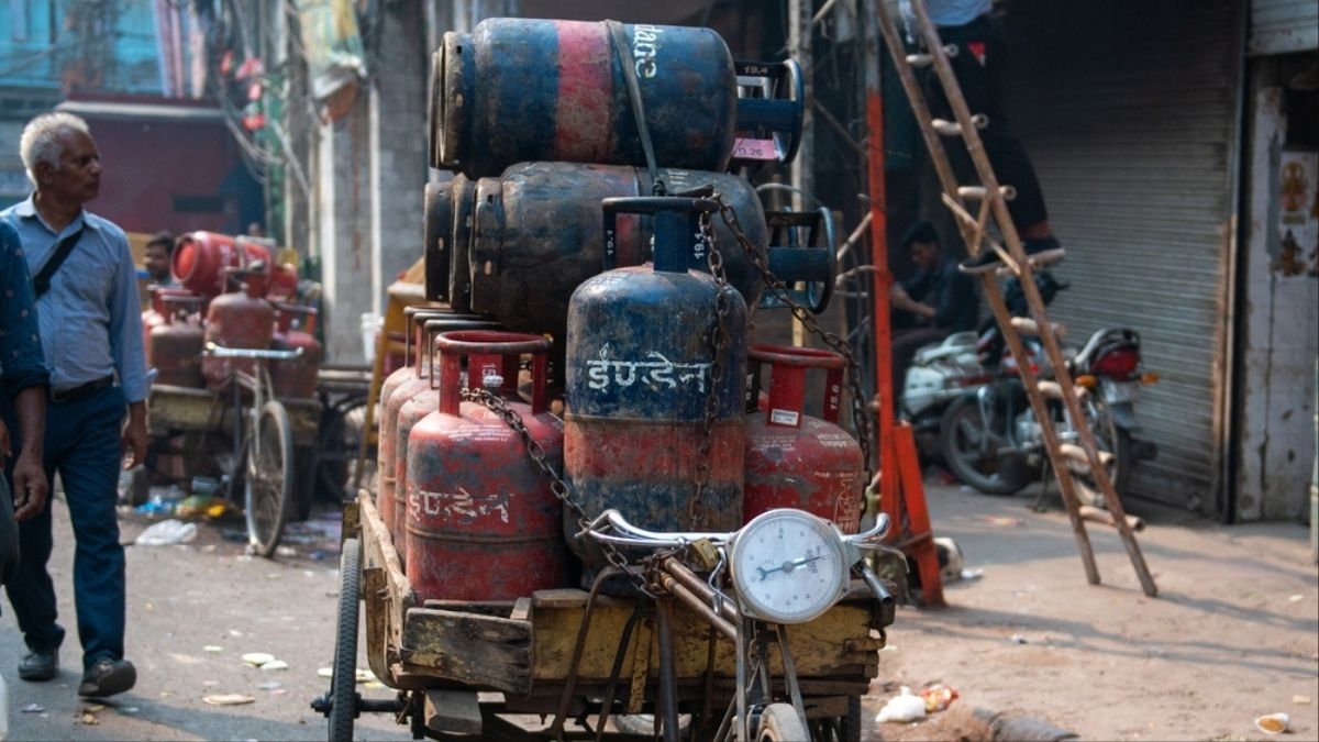 Commercial LPG cylinder shortage hits Mumbai, Bengaluru, Chennai post Iran war-led price hike