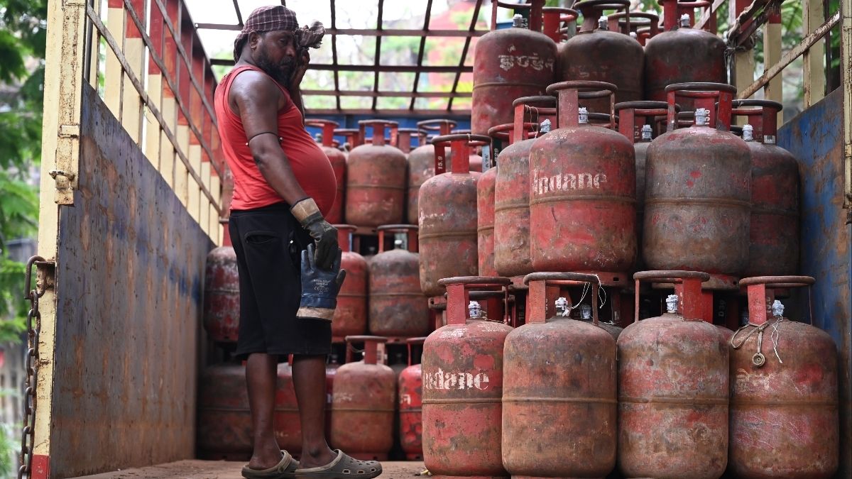 Petroleum ministry to release commercial LPG cylinders, extra kerosene amid supply crisis