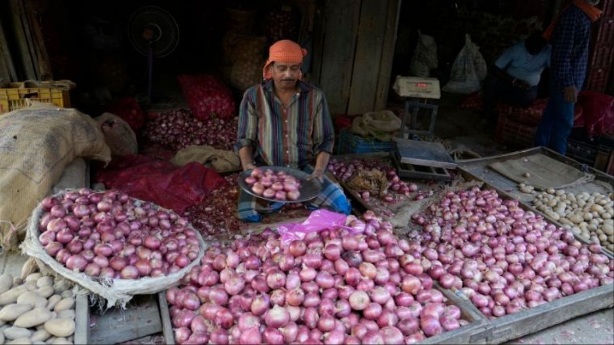 War halts Indian exports to Middle East: Onion farmers demand immediate subsidy