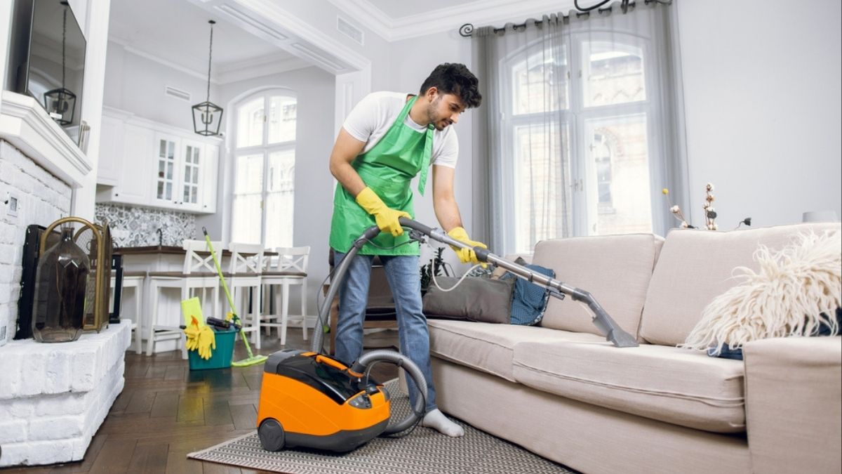 Tech vs living wages: Who pays the price when you order home services through apps like Pronto, Snabbit?