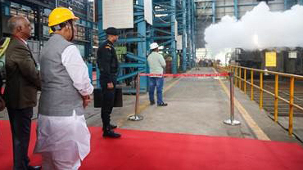 Gun Factory Rajgir Rajnath Singh inspects Field Gun Factory in Kanpur; briefed about India ...