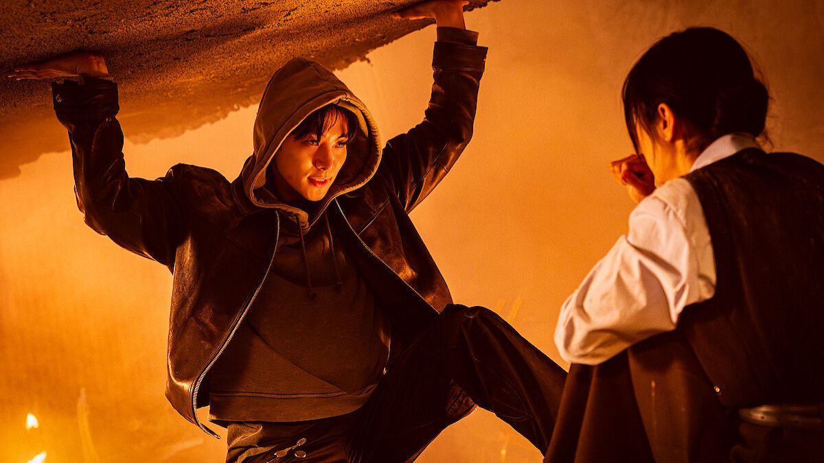 Meet 'Cashero', Korean superhero on Netflix, who loses money every time he uses his powers