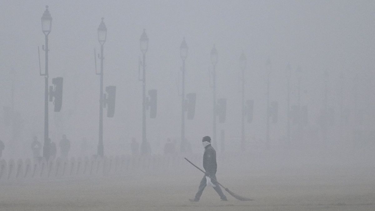 ‘If you can’t give clean air, at least cut GST’: Delhi High Court pulls up Centre over 18% tax on air purifiers