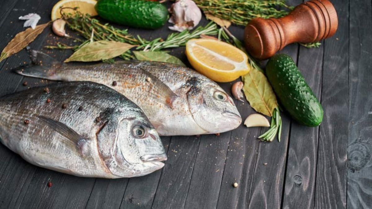 FACT CHECK: Does eating fish improve your heart and mental health?