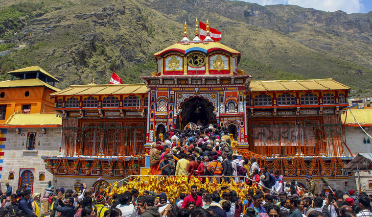 Char Dham yatra: Over 9.5 lakh pilgrims visit Uttarakhand; both tourist numbers and deaths hit a high - Vimarsana News