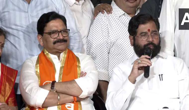 Uddhav's close aide MLA Ravindra Waikar joins Shinde-led Shiv Sena - Vimarsana News