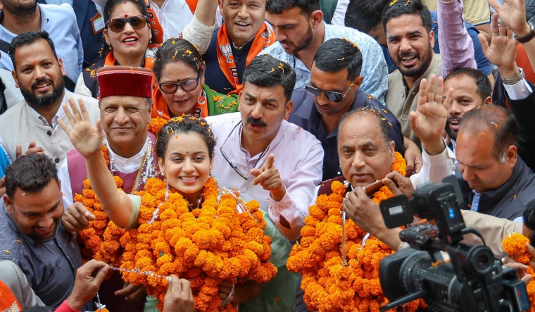 'No one should distort history for...' Subhas Chandra Bose's kin rebukes Kangana Ranaut over 'first PM' remark - Vimarsana News