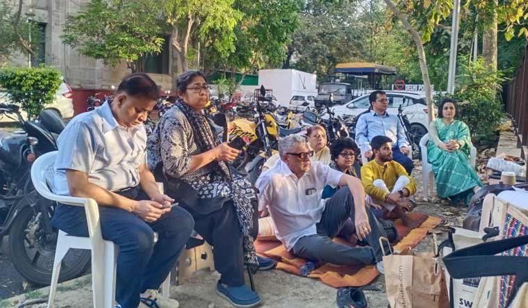 TMC vs NIA: Agency moves Calcutta HC after West Bengal police issues summons to two NIA officials - Vimarsana News