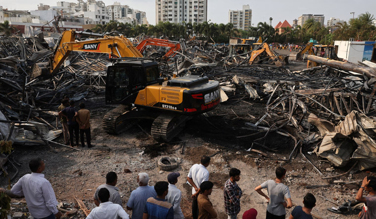 Four govt officials arrested in Rajkot fire tragedy; former fire chief quizzed by SIT - Vimarsana News