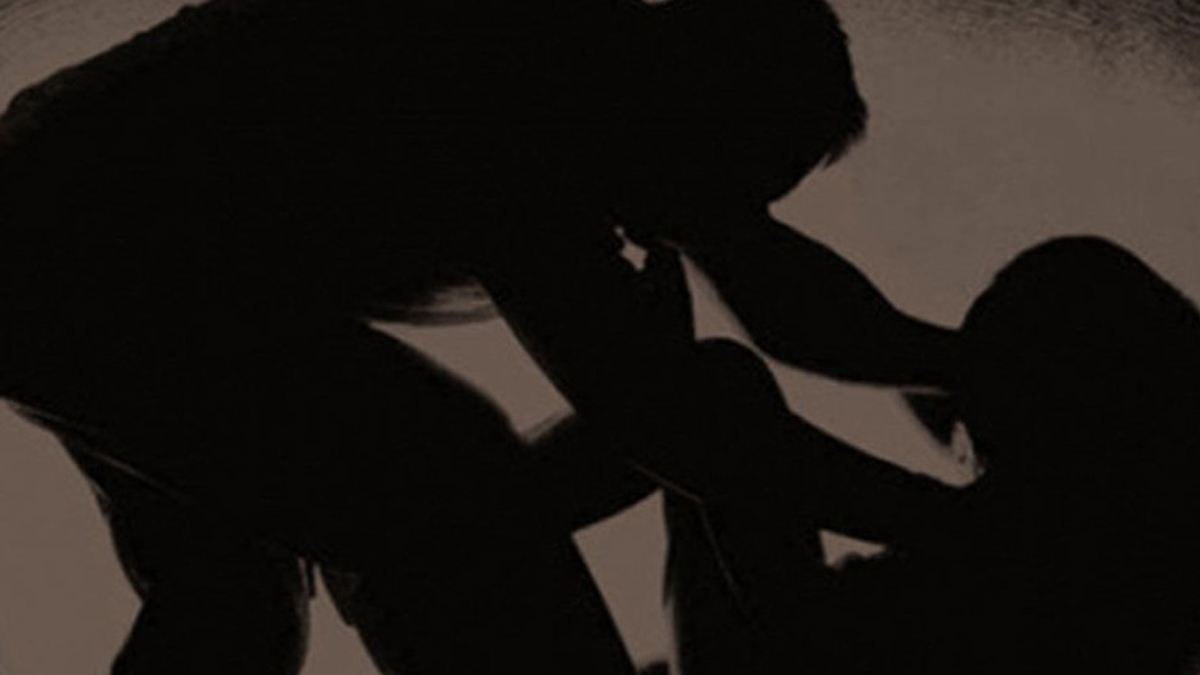 13-year-old Delhi girl forced to drink alcohol, gangraped by bank employee, another