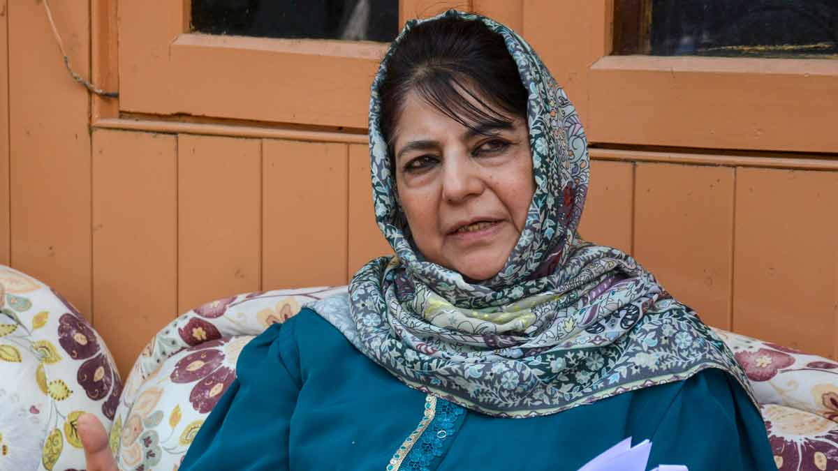 Bihar hijab row: Mehbooba Mufti slams Giriraj Singh, says Union minister wants 'Kaurav Rajya' not 'Ram Rajya'