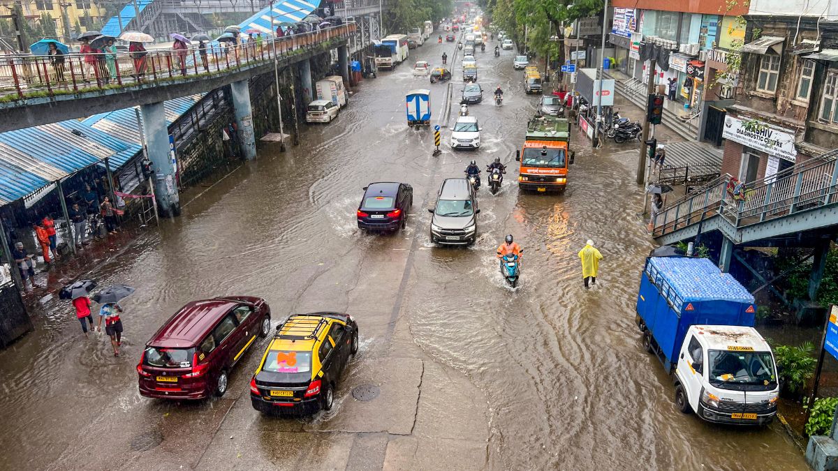 Mumbai: Schools closed, local rail services delayed as heavy rains to ...