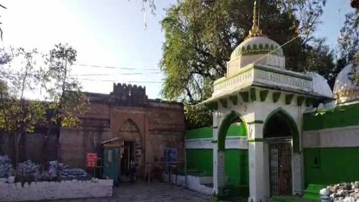 Supreme Court allows Hindu, Muslim prayers at disputed Bhojshala site on Basant Panchami