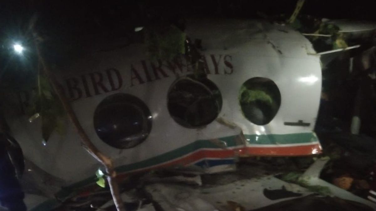 Delhi-bound chartered flight with patient crashes in Jharkhand, 7 people were aboard