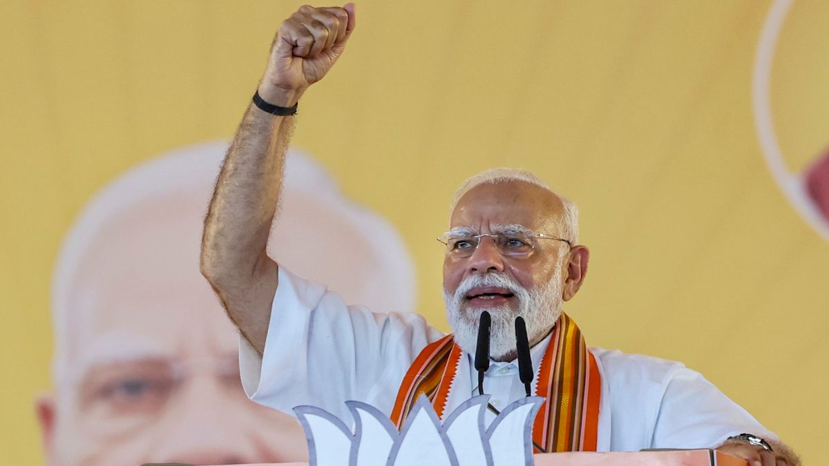 PM Modi flags LDF-UDF 'selfish politics' in poll-bound Kerala, presents NDA as 'A-team' in Palakkad rally | 5 updates