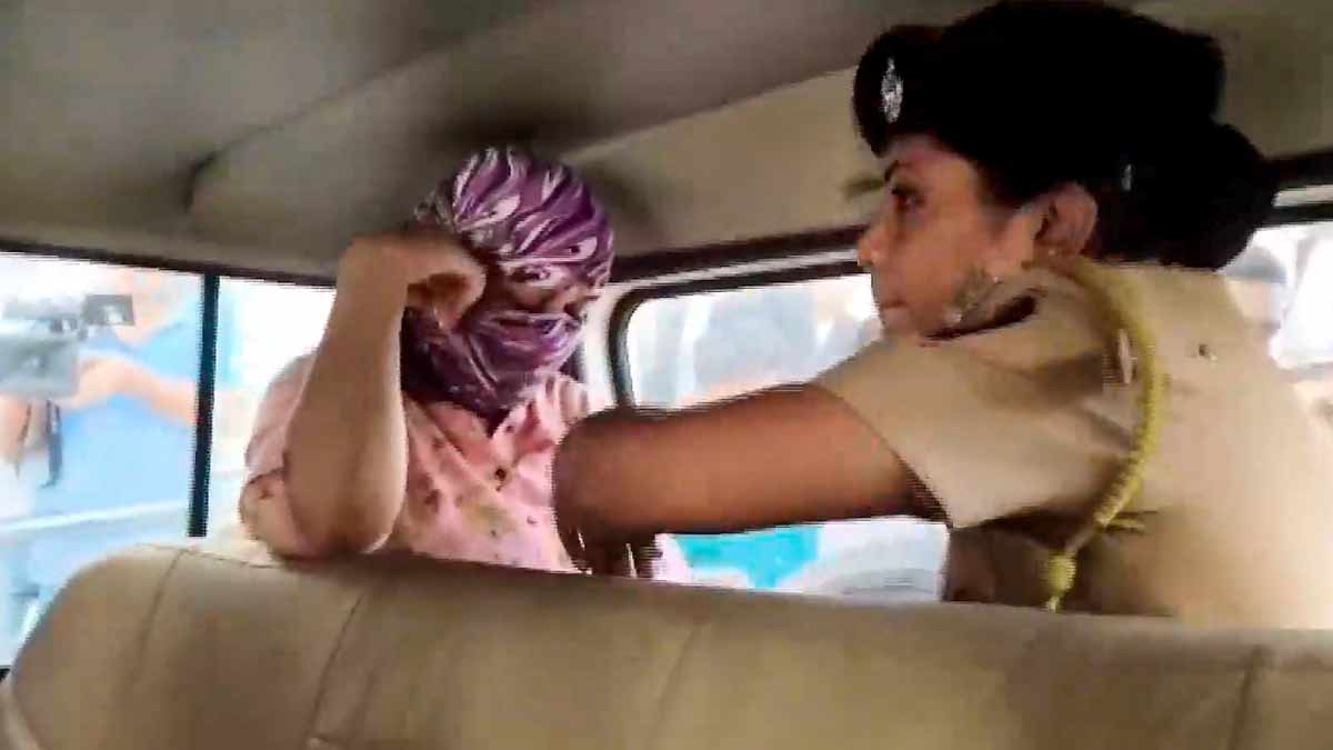 send-your-wife-to-me-if-you-want-a-child-tcs-nashik-employee-alleges-harassment-by-team-leader
