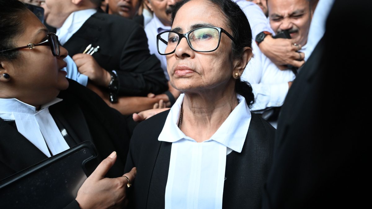 Mamata Banerjee dons lawyer's gown again to seek protection for TMC workers; BJP calls it 'hypocrisy'