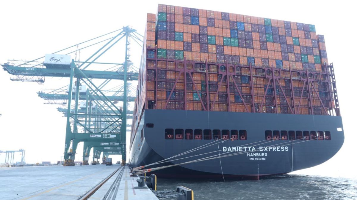After Vizhinjam, war-led cargo congestion chokes Jawaharlal Nehru Port: Here is how the shipping ministry responded