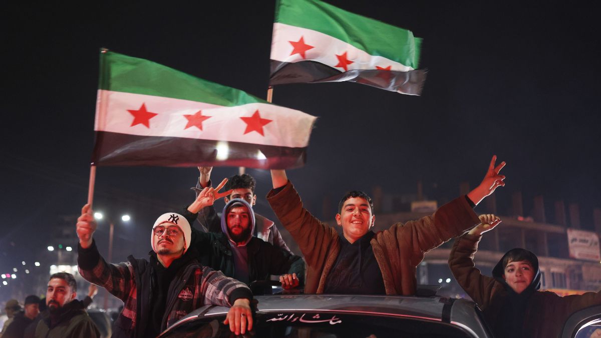 Syria moves toward unity as ceasefire ends Kurdish-led autonomy era