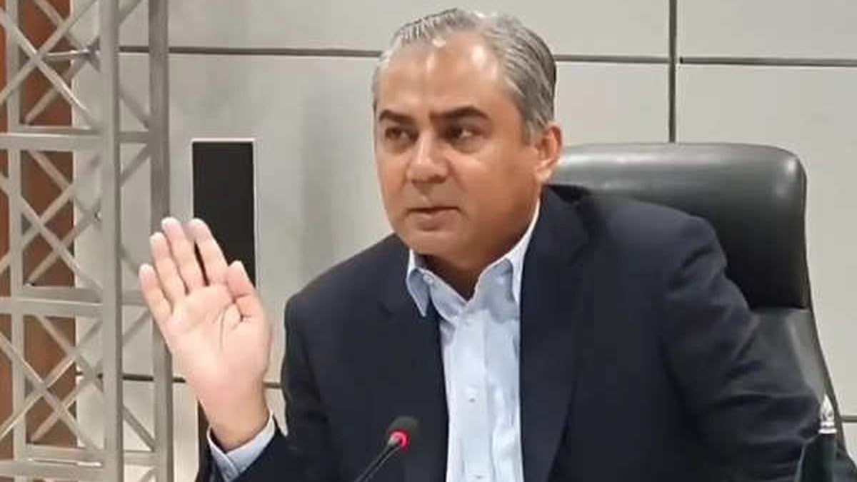 Shamed by UAE visa curbs, Pakistan bans beggars from flying to Gulf countries