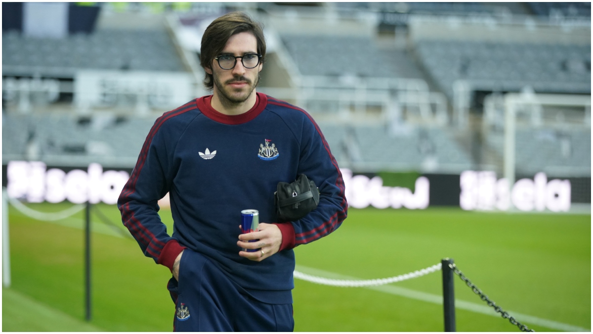 Manchester United make Sandro Tonali summer priority and captain Bruno Fernandes is excited!