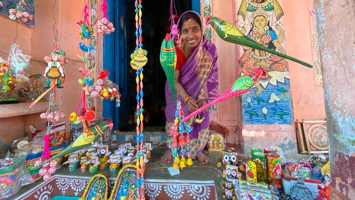 Where every wall tells a story: Walking through Raghurajpur