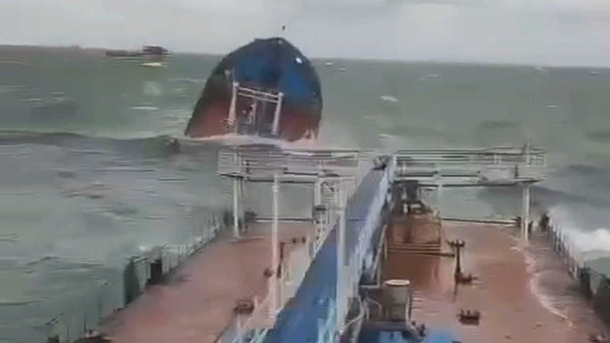 Watch Two Russian tankers sink in Black Sea spilling over 4,000