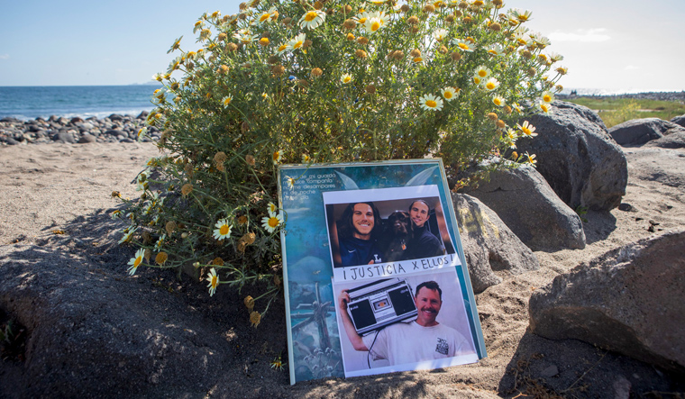 Mexico: How 3 missing surfers became victims of fatal carjacking - Vimarsana News