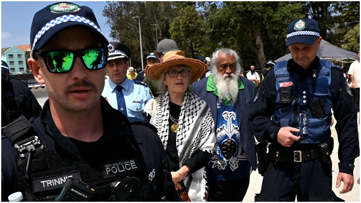 Bondi Beach shooters: Australian intelligence could have jailed IS-linked Naveed Akram years ago, but he walked because...