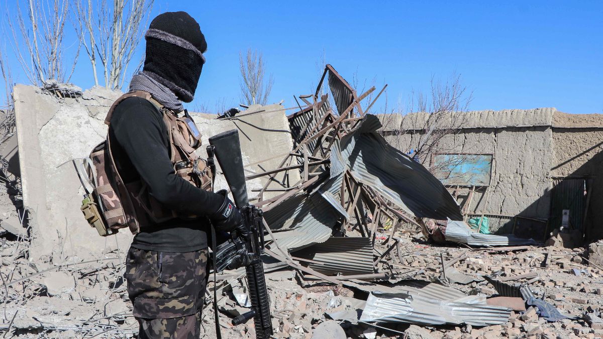 Taliban says Afghan forces inflicted heavy losses on Pakistani army checkpoints in retaliatory attacks